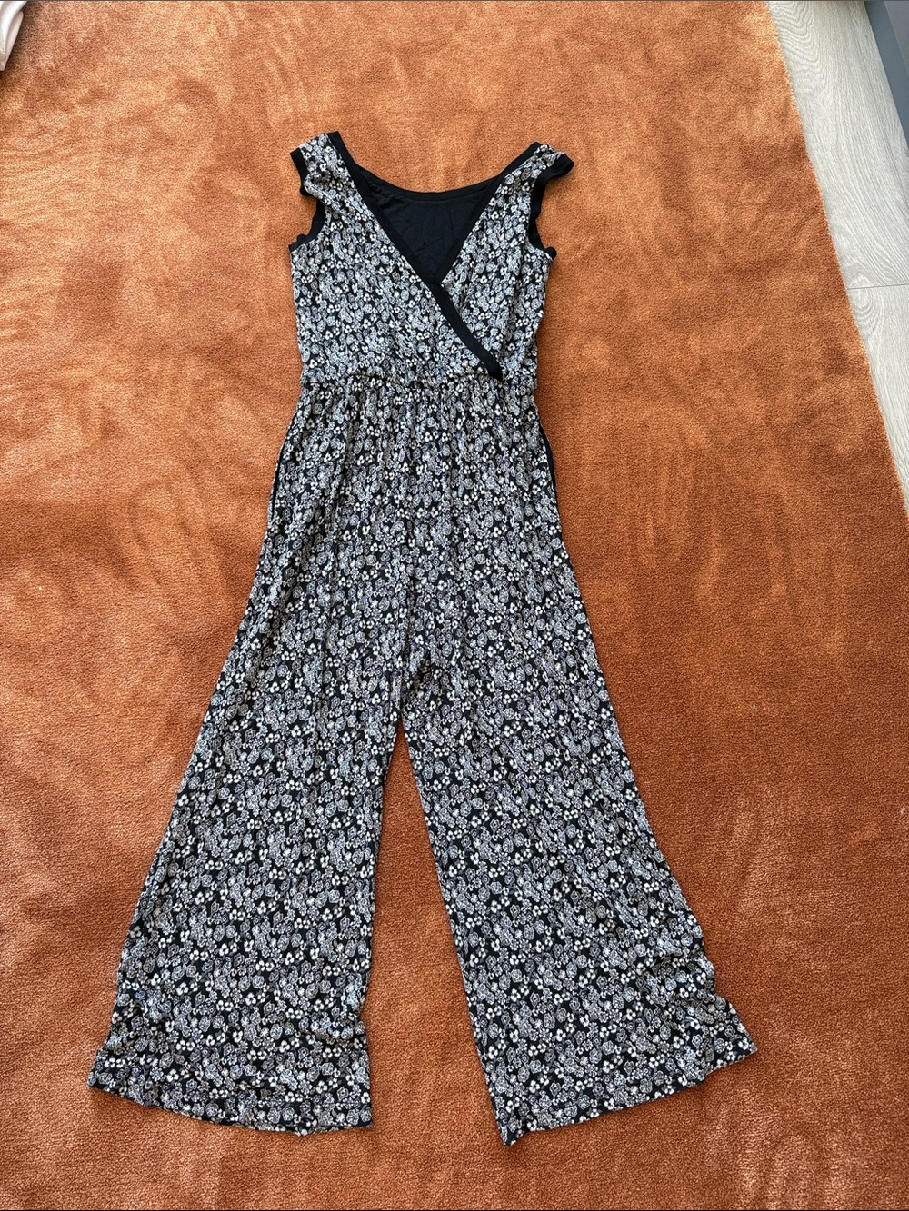 Black & White Floral Wrap-Style Wide-Leg Jumpsuit size L